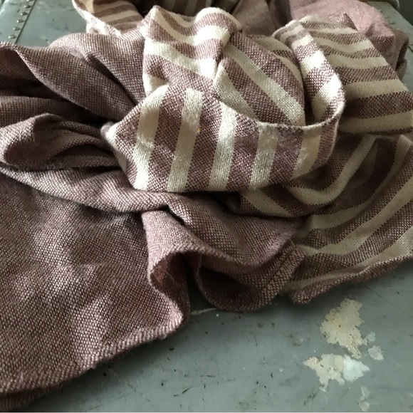 Burgundy/Beige scarf. - Picture 7 of 7